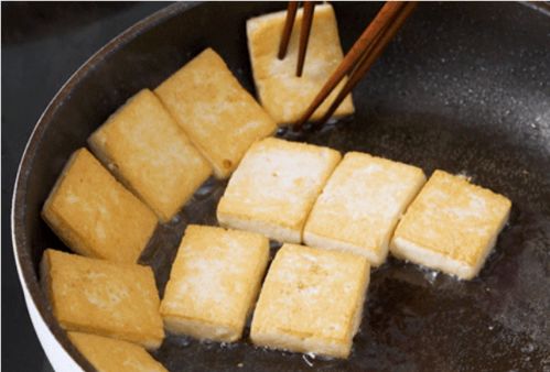 甜辣卤汁豆干 6元就可以做一大锅,抓心挠肺的香 老下饭了