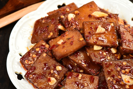 麻辣咸香的人间至味——自制香辣豆干猪肉零食